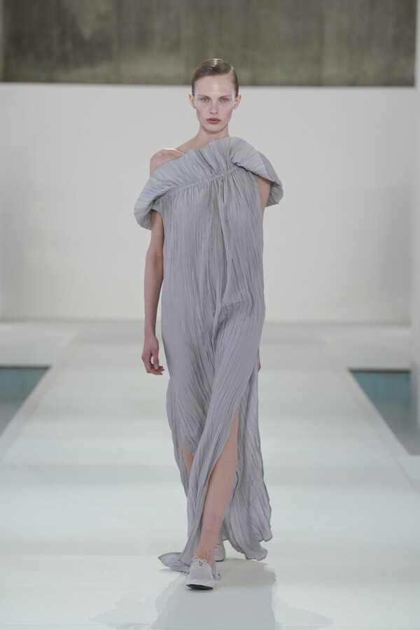 COS Spring Summer 2026 Fashion Show