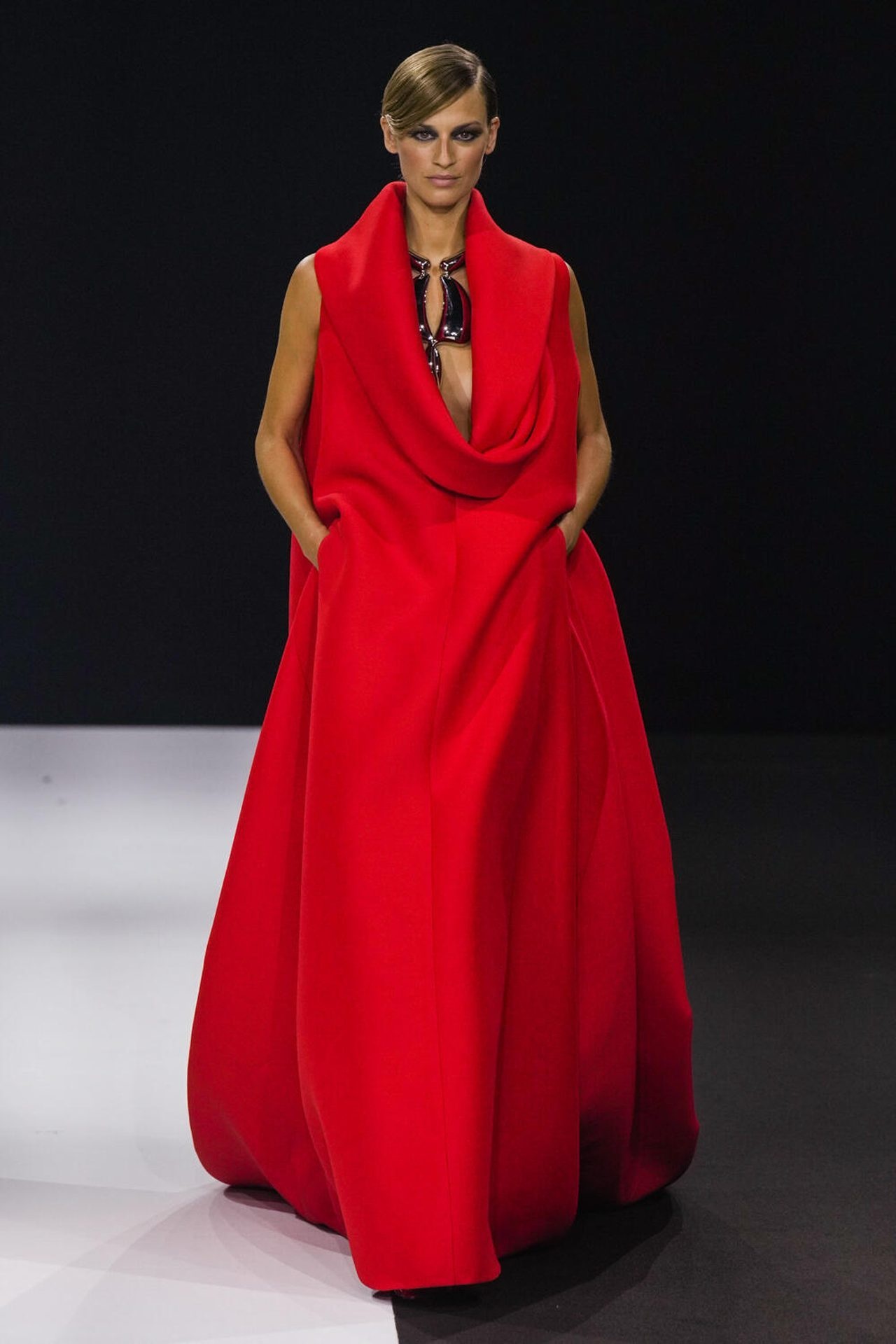 Stephane Rolland Fall Winter 2022-23 Haute Couture Fashion Show