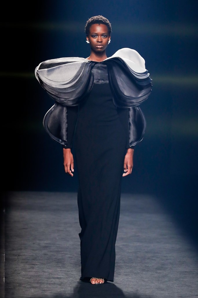 Isabel Sanchis Fall Winter 2021-22 Fashion Show