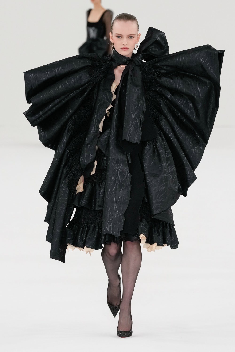 Viktor & Rolf Spring Summer 2024 Haute Couture Fashion Show