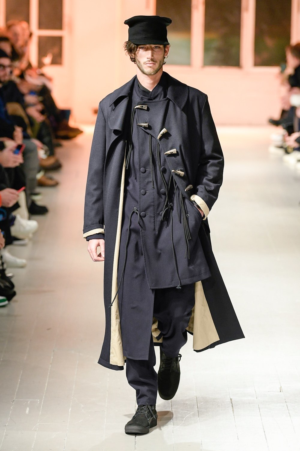 Yohji Yamamoto Fall Winter 2020-21 Men Fashion Show