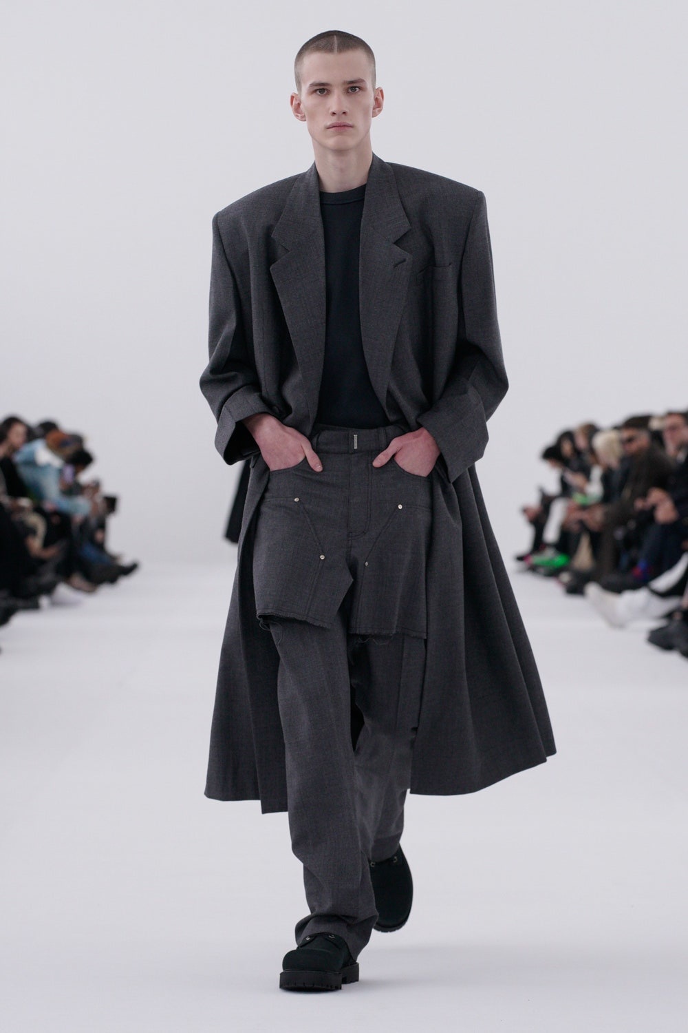Givenchy Fall Winter 2023-24 Men Fashion Show