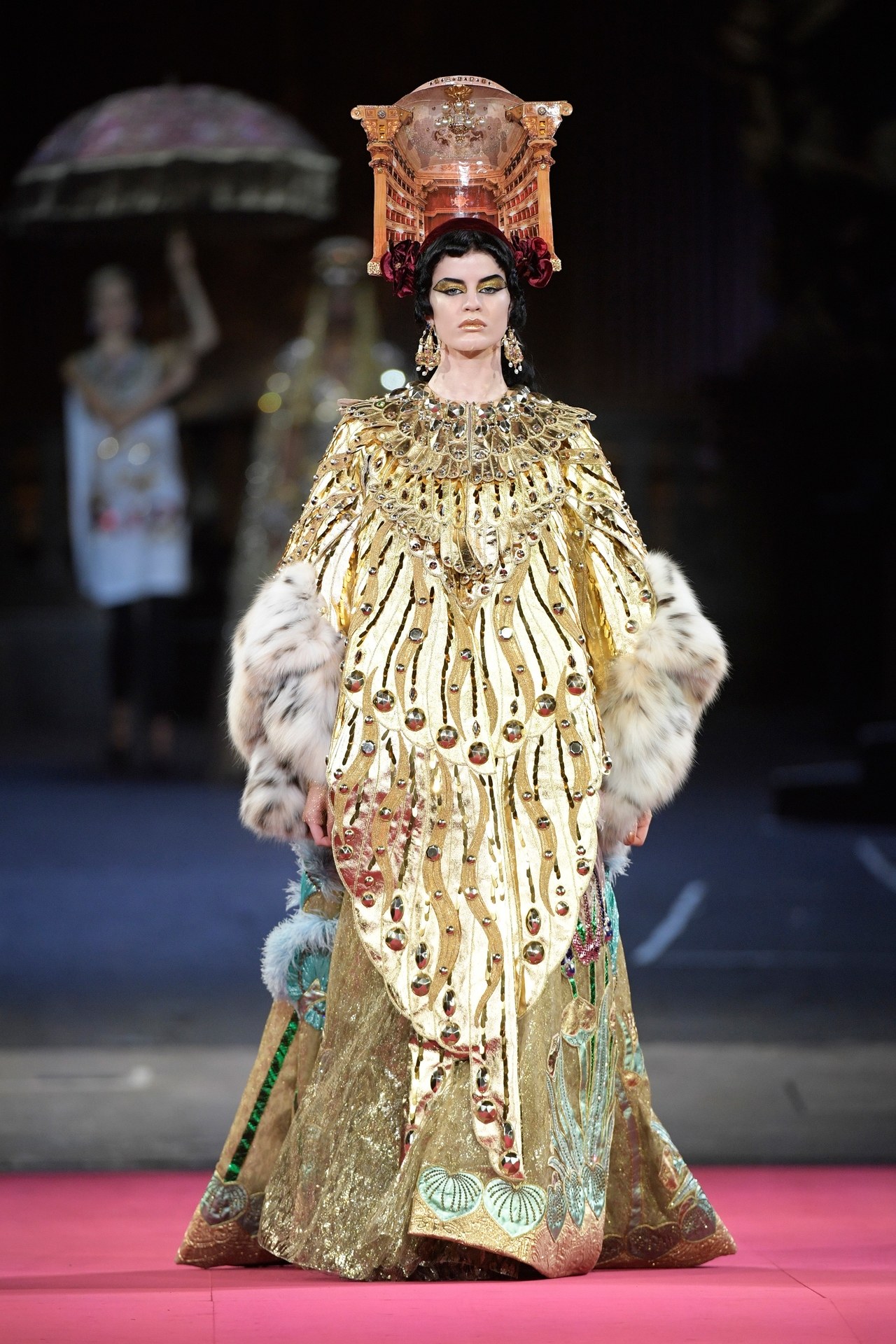 Dolce Gabbana Alta Moda 19 Milano Fashion Show