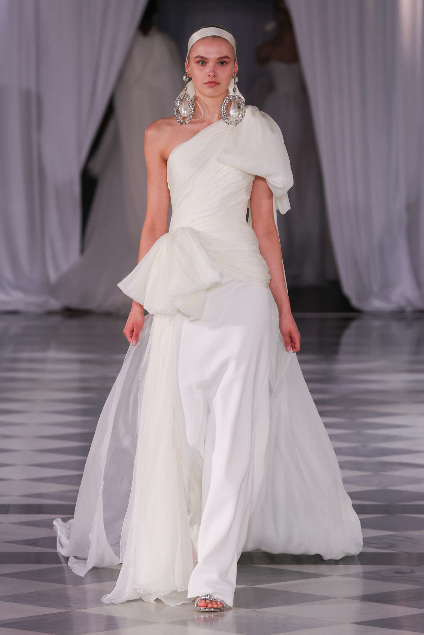 Giambattista Valli Bridal The Love Collection Fashion Show