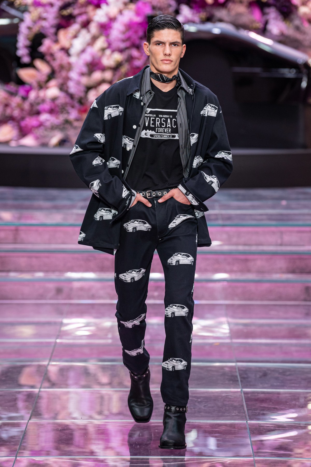 Versace Spring Summer 2020 Men Fashion Show