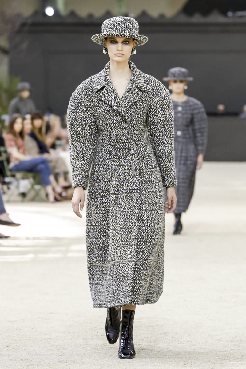 Photo #1b0d1 from Chanel Fall Winter 2017 Haute Couture
